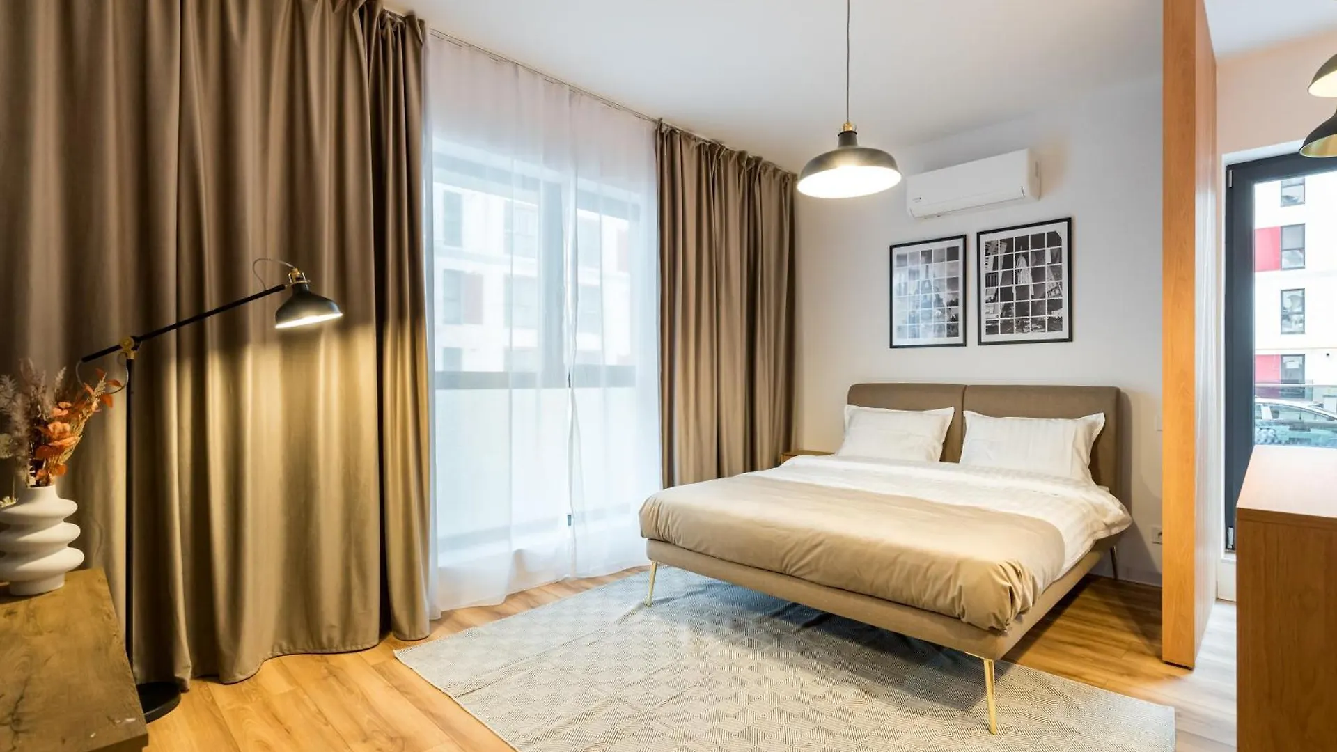 Plaza Residence Studio 294 Bucharest Apartment