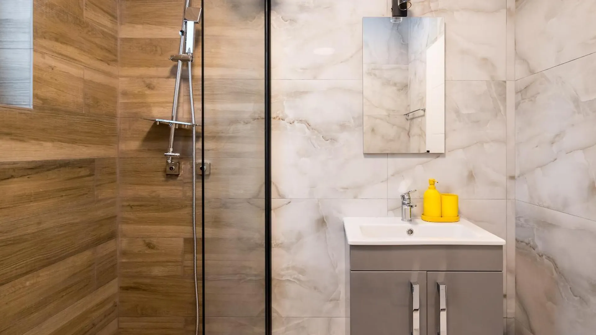 Plaza Residence Studio 294 Bucharest Apartment